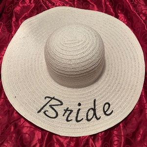 Bride floppy hat